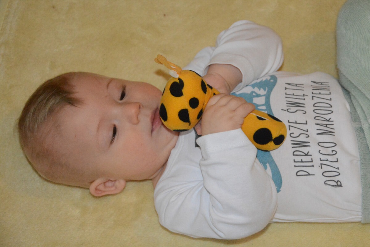 W co ubrać niemowlę na jego pierwsze święta?